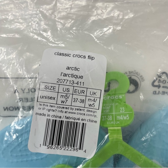 New Crocs Unisex Classic Flip Flop Sandal Arctic M5/W7 207713-411 - Picture 3 of 6